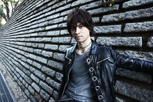 許斐剛（撮影／菊地寛子）