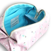 6つ子のスクエアポーチ。