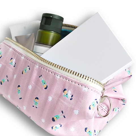 6つ子のスクエアポーチ。