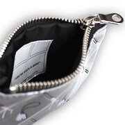 「ニコラスのパスポーチ」