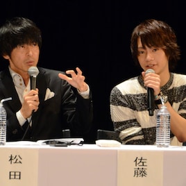 佐藤流司、2.5次元は「達成感が半端ない」劇場都市渋谷シンポにネルケ代表と登場