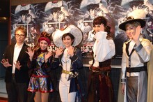 （左から）上島雪夫、桜井玲香、生田絵梨花、青木玄徳、神永圭佑。