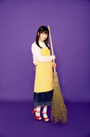 「めぞん一刻」の音無響子になりきる真山りか。