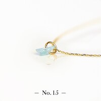 「宝石の国 フォスフォフィライトのかけら ペンダントトップ」。全15点が用意され、先着順で好きなピースを選べる。