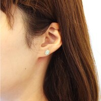 「宝石の国 フォスフォフィライトのかけら ピアス」