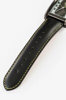 ニコラス・D・ウルフウッドモデルのリストウォッチ。