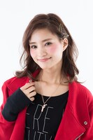 ヴァッシュ・ザ・スタンピードモデルのネックレスの着用例。