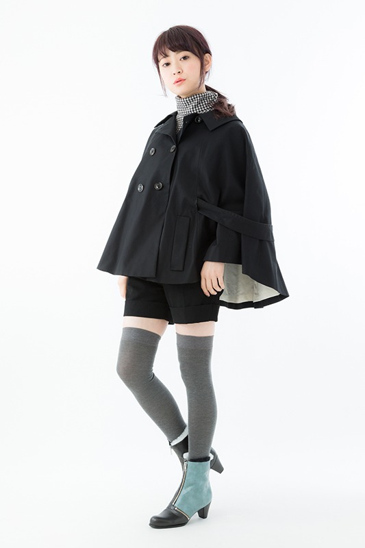 間黒男モデルのショートブーツ着用例。