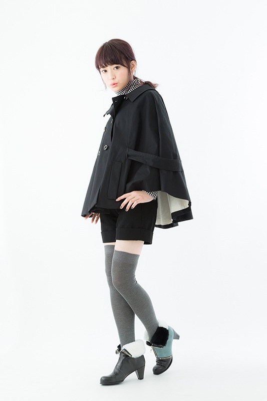 間黒男モデルのショートブーツ着用例。