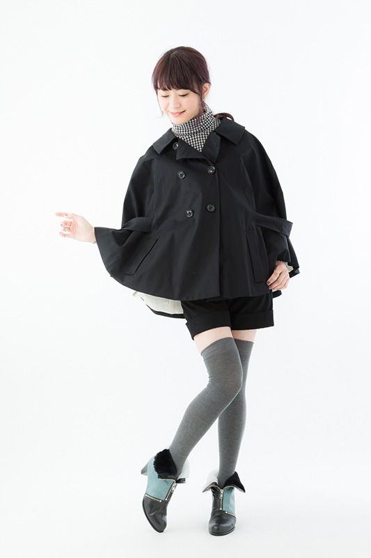 間黒男モデルのショートブーツ着用例。