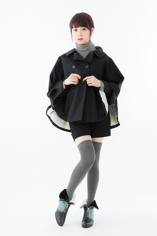 間黒男モデルのショートブーツ着用例。
