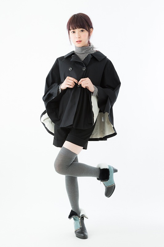 間黒男モデルのショートブーツ着用例。