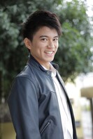 磯部磯兵衛役の井上拓哉。