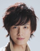 エミール・ベルナール役を演じる小野健斗。