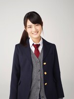 桃谷木綿子役の水谷果穂。