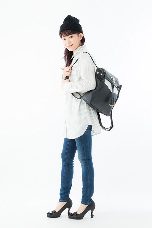 「宝石の国」リュックの使用例。