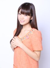 新庄かなえ役の三森すずこ。