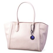 バッグに付けたイメージ。