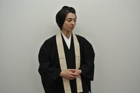 高杉真宙扮する天野慶和。