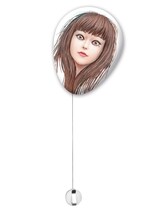 「伊藤潤二恐怖美学体験大展」で販売中の「首吊り気球」カード入れ。