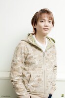 前原陽斗役の浅沼晋太郎。