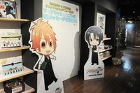 「『アイドリッシュセブン』×アニメイトカフェ」の店内。