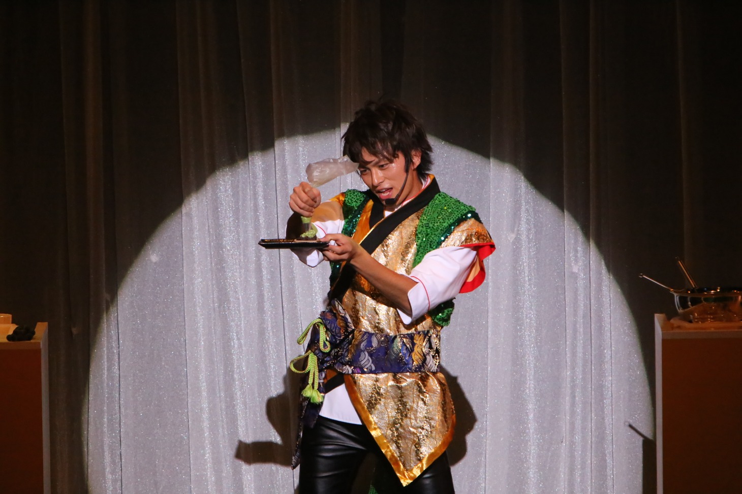 「恋するスイーツレシピ ～今宵、二度君は心を盗まれる～」の様子。