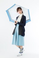 「新テニスの王子様」折り畳み傘（氷帝）の使用例。