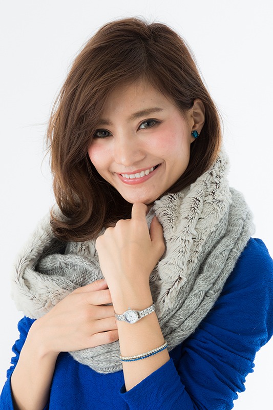「新テニスの王子様」腕時計（青学）の使用例。