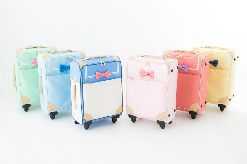 「美少女戦士セーラームーン」モチーフのトローリーバッグ。