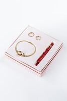 腕時計（佐倉杏子モデル）