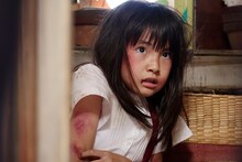 鈴木梨央扮する雛月加代。(c)2016 映画「僕だけがいない街」製作委員会