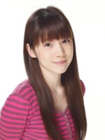 佐山レナ役の内田真礼。