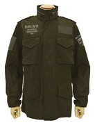 「ヨルムンガンド」の「HCLI M-65ジャケット」。コミックマーケット89では「HCLI PVCパッチ」とのセットでの取り扱いとなる。