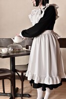 「シャーリー メイド服」の着用例。