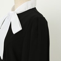 メイド服の袖山部分。