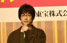 黒沢歩役を演じるDEAN FUJIOKA。