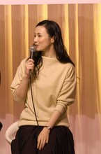 春子役を演じるミムラ。