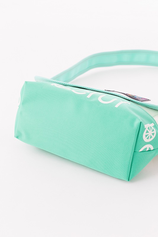 青葉城西高校モデルのメッセンジャーバッグ。