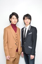 写真左より横浜流星、高杉真宙。