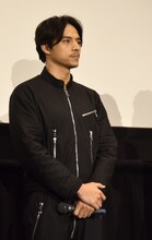 29歳の悟役を演じる満島真之介。