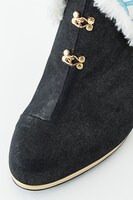 ファイ・D・フローライト/ユゥイをモチーフにしたブーティ。