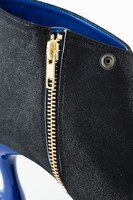 ファイ・D・フローライト/ユゥイをモチーフにしたブーティ。