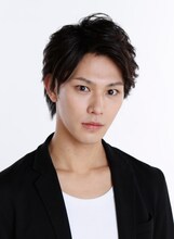 翼宿役の小谷嘉一。