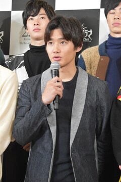 ライチ 光クラブが集合 間宮祥太朗 初ラブシーンが古川くんでうれしい コミックナタリー ライチ 光クラブが集合 間宮祥太朗 初ラブシーンが古川くんでうれしい コミックナタリー