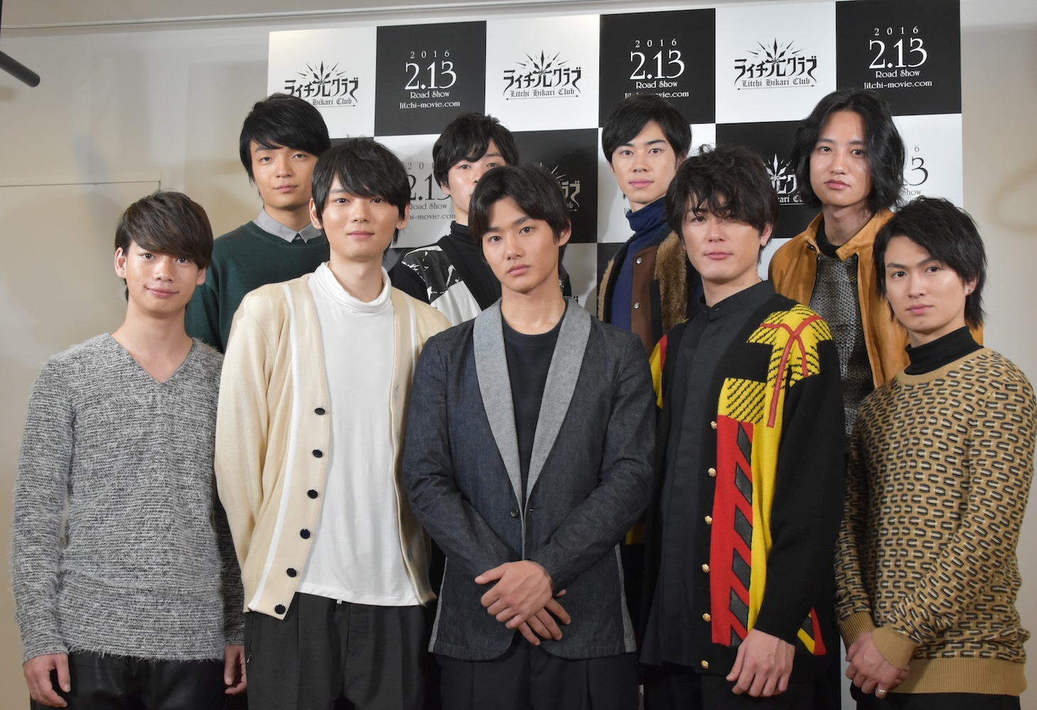 上段左より岡山天音、柾木玲弥、戸塚純貴、藤原季節。下段左より池田純矢、古川雄輝、野村周平、間宮祥太朗、松田凌。