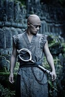 偽一役の大高雄一郎。