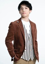 土屋シオン演じるアンリ・ド・トゥールーズ・ロートレック。