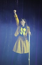 桃園奈々生役の寺島咲。