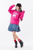 「おそ松さん スウェット」のトド松の着用例。